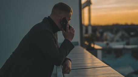 (min-width: 768px) 40vw, 100vw Ebook - Contact Experience. De la atención al cliente en Customer Success