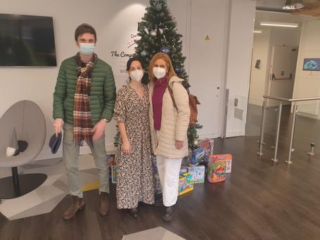 undefined Hemos entregado decenas de juguetes a la Fundación Toda Ayuda.