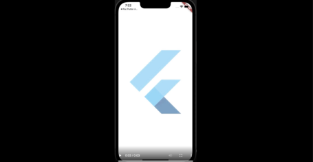 Un ejemplo con la propiedad opacity sería utilizar una transición en bucle del logo de Flutter: