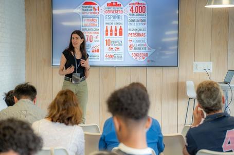 undefined Eva Astorga en su charla en Agile Real Life 2024.