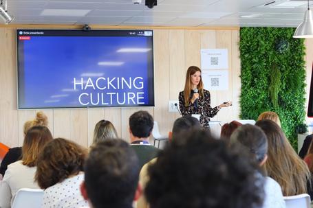 María Álvarez de Linera, Fundadora de Nauttes y Head of People en Hanzo