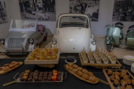 Brunch en la colección de coches clásicos de los Jardines de Sabatini de nuestro TechBrunch sobre modernización