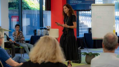 undefined Carmen Vidal, cofundadora de Paradigma Digital y Stratio; consultora en IA, innovación digital y creación de equipos de alto rendimiento.