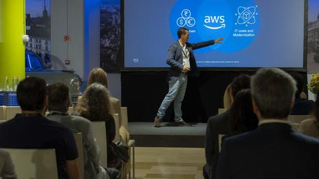 Diego Rodríguez en su charla "Transformación empresarial a través de la modernización digital"