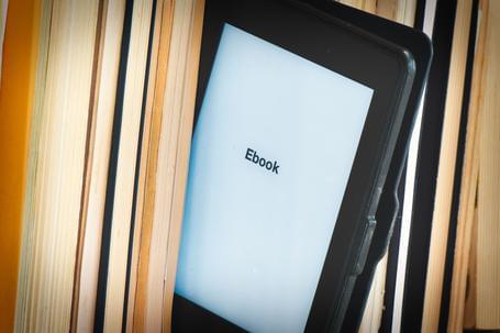 (min-width: 768px) 40vw, 100vw Ebooks 2023: todo el contenido que necesitas en un clic