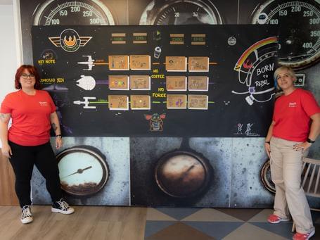 undefined Laura y Coral, las facilitadoras gráficas de esta edición.