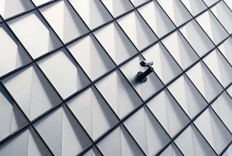 (min-width: 768px) 40vw, 100vw Microservices Architecture Patterns: Security