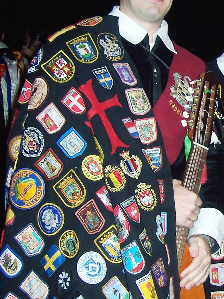 undefined Hay tunos con menos badges que los fronts de hoy en día.